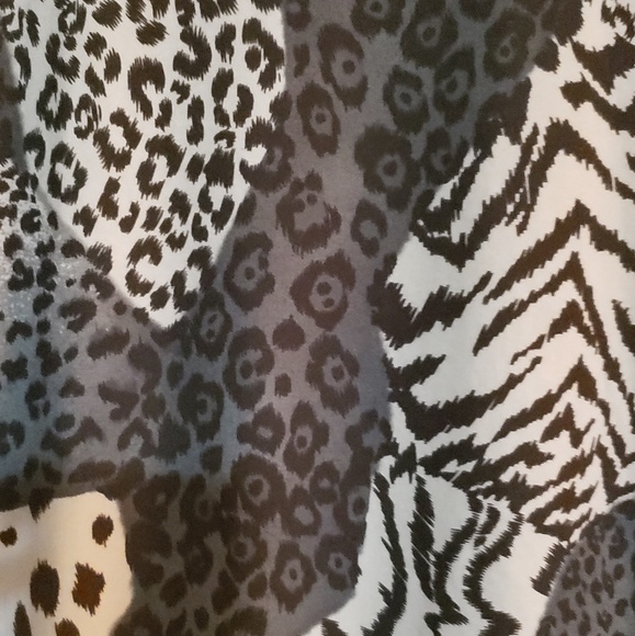 Rafaella Animal Print top - Picture 5 of 5